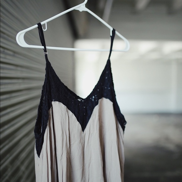 lace dress - Picture 2 of 2